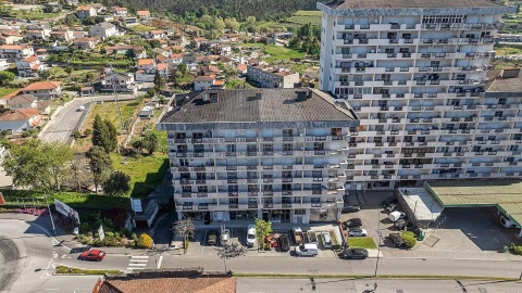 Apartamento T4 para Venda em Povoa de Lanhoso (N. Senhora do Amparo)