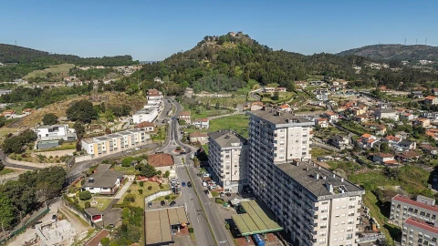 Apartamento T4 para Venda em Povoa de Lanhoso (N. Senhora do Amparo)