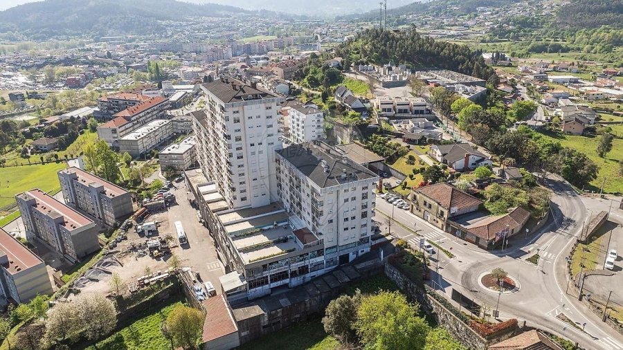 Apartamento T4 para Venda em Povoa de Lanhoso (N. Senhora do Amparo) Foto 6