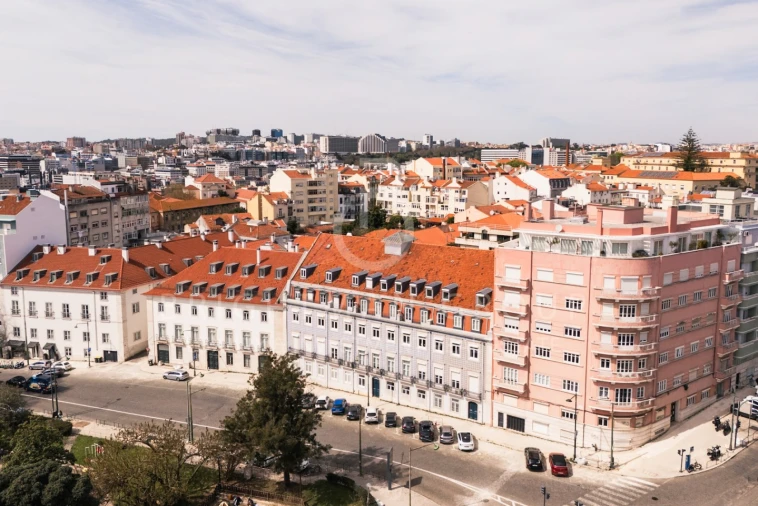 Apartamento T6 para Venda em Arroios Foto 4