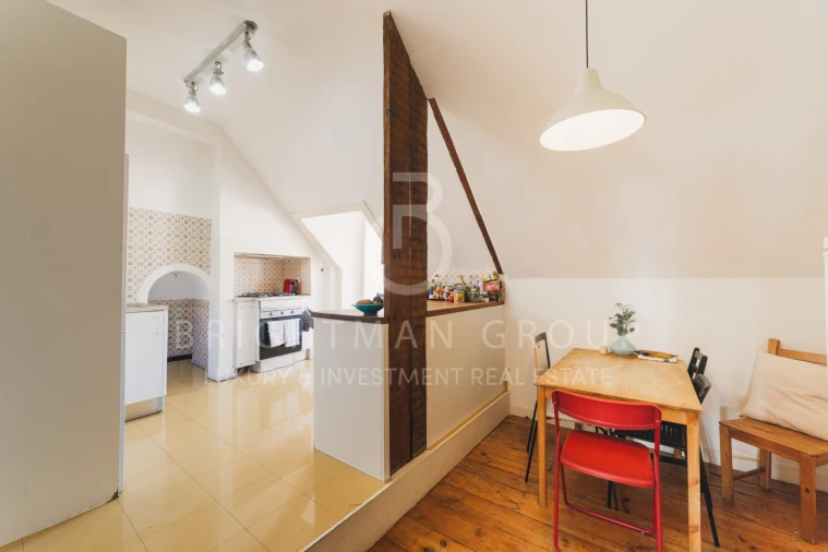 Apartamento T6 para Venda em Arroios Foto 15