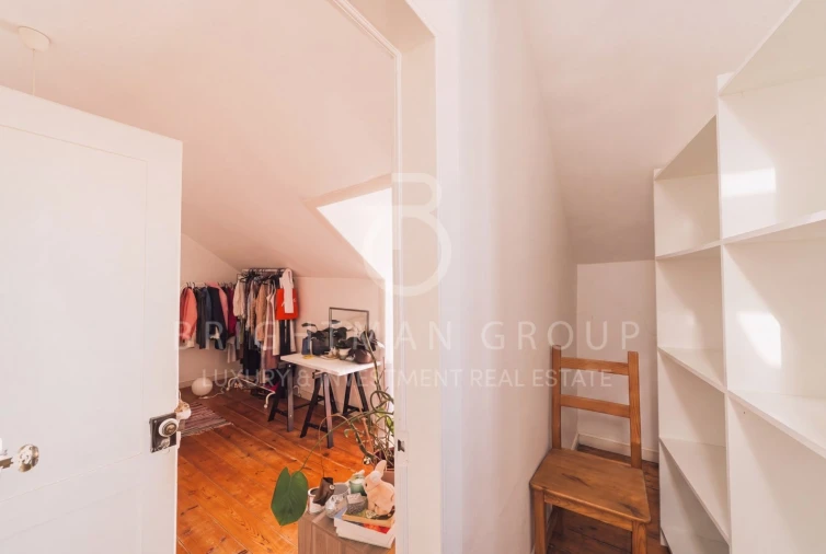 Apartamento T6 para Venda em Arroios Foto 12