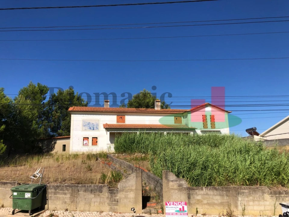 Moradia T7 para Venda em Vila Verde dos Francos Foto 4