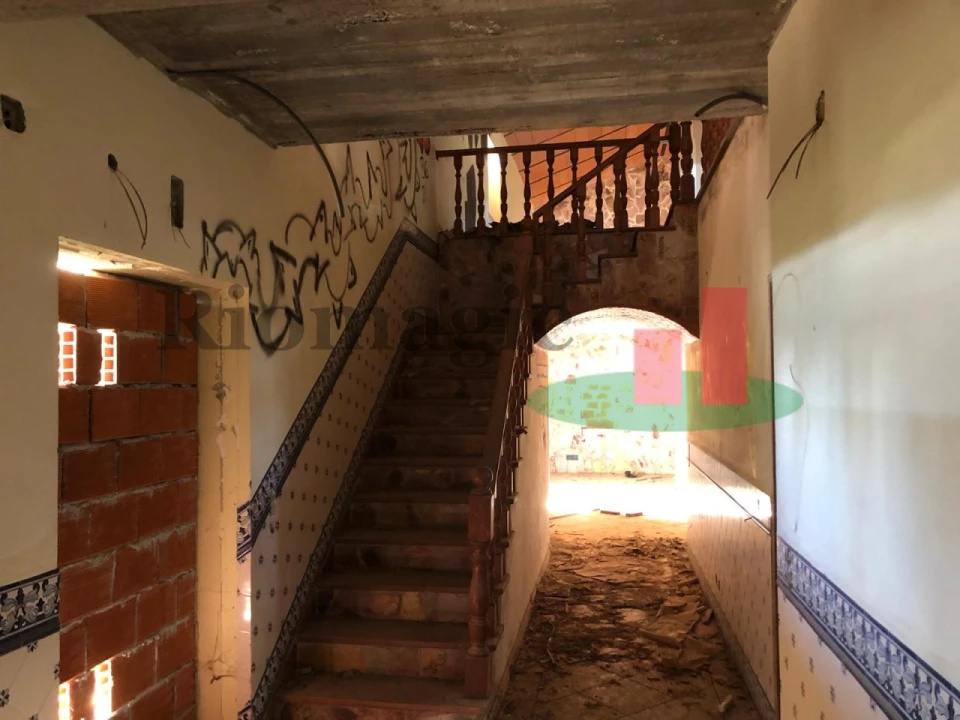 Moradia T7 para Venda em Vila Verde dos Francos Foto 41