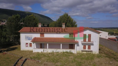 Moradia T7 para Venda em Vila Verde dos Francos