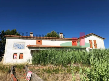 Moradia T7 para Venda em Vila Verde dos Francos