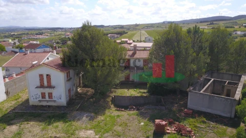 Moradia T7 para Venda em Vila Verde dos Francos