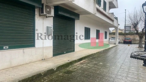 Loja para Venda em Salvaterra de Magos e Foros de Salvaterra
