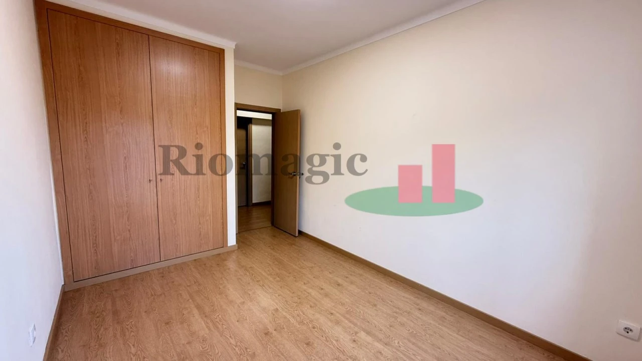 Apartamento T4 para Venda em Rio Maior Foto 32