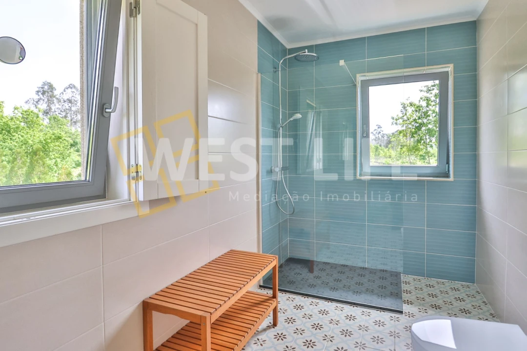 Moradia T5 para Venda em Santa Cruz da Trapa e São Cristóvão de Lafões Foto 44