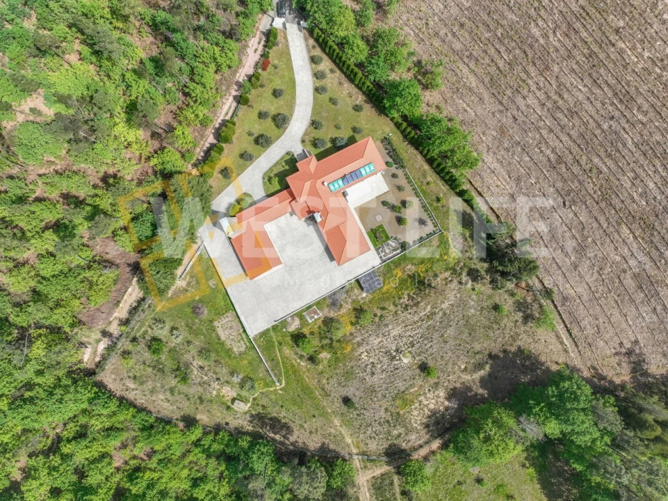 Moradia T5 para Venda em Santa Cruz da Trapa e São Cristóvão de Lafões Foto 54