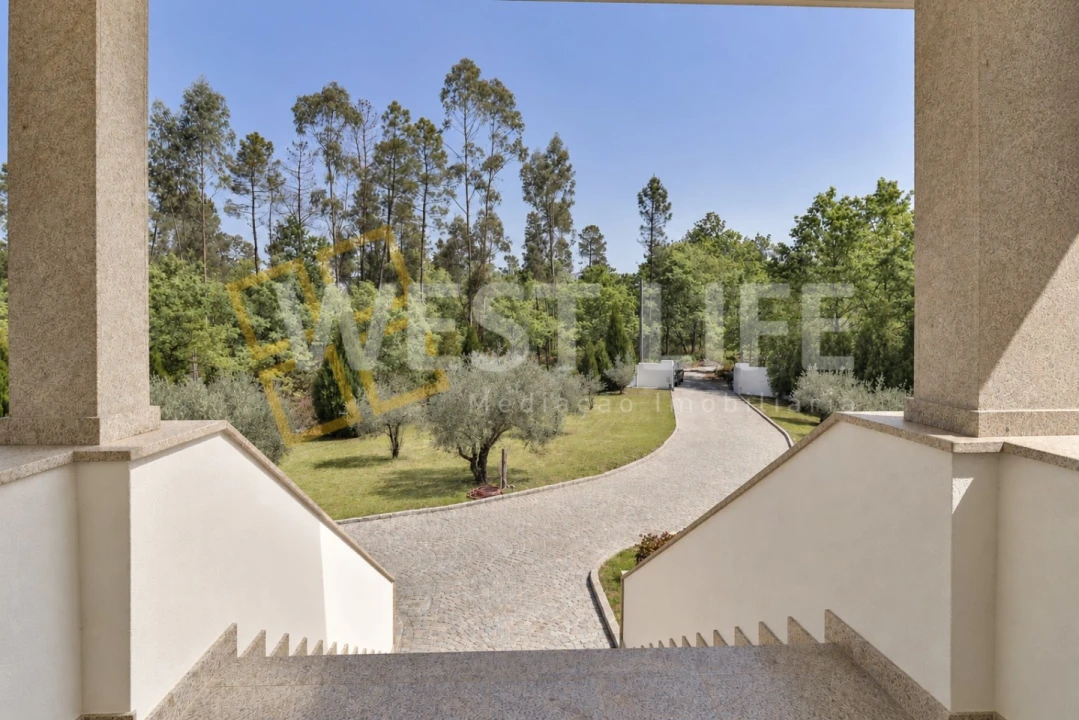 Moradia T5 para Venda em Santa Cruz da Trapa e São Cristóvão de Lafões Foto 12