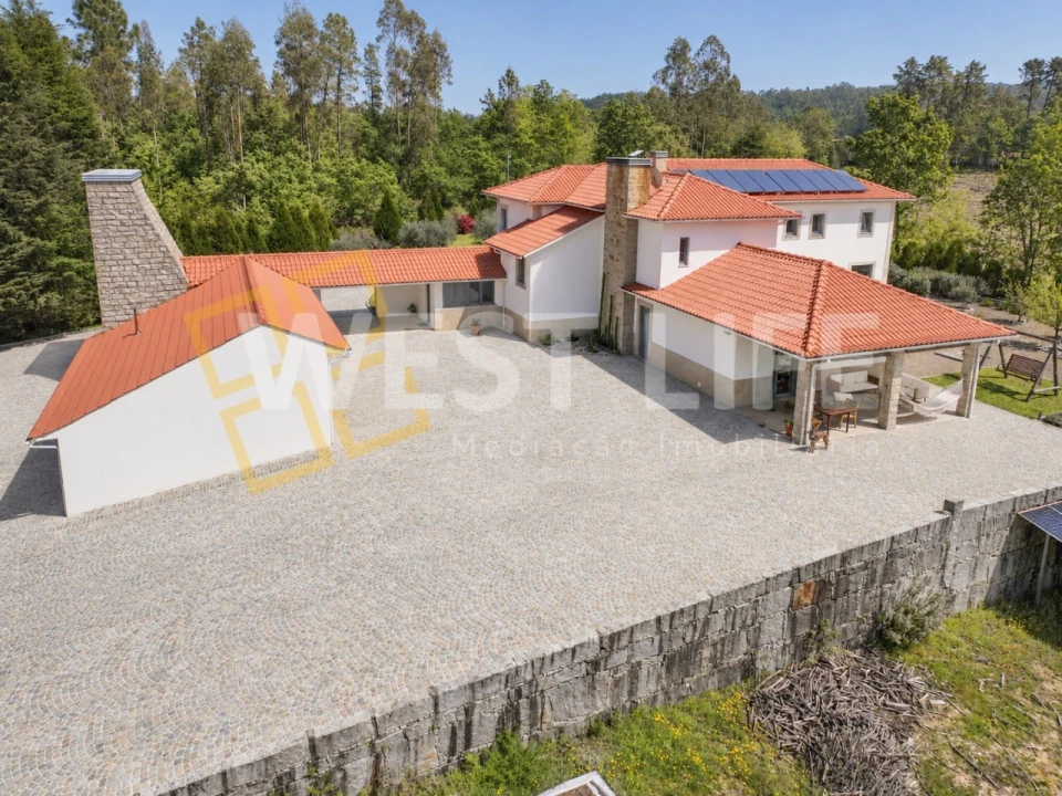 Moradia T5 para Venda em Santa Cruz da Trapa e São Cristóvão de Lafões Foto 49