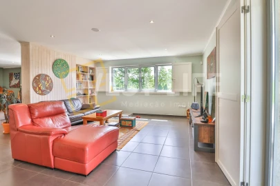 Moradia T5 para Venda em Santa Cruz da Trapa e São Cristóvão de Lafões