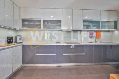 Moradia T5 para Venda em Santa Cruz da Trapa e São Cristóvão de Lafões