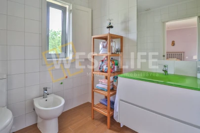 Moradia T5 para Venda em Santa Cruz da Trapa e São Cristóvão de Lafões