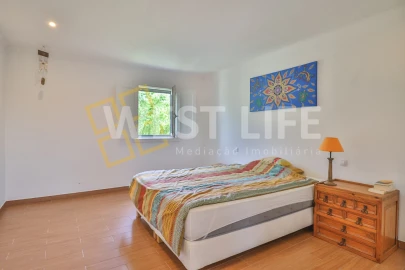 Moradia T5 para Venda em Santa Cruz da Trapa e São Cristóvão de Lafões