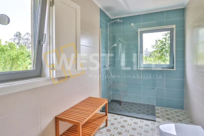 Moradia T5 para Venda em Santa Cruz da Trapa e São Cristóvão de Lafões