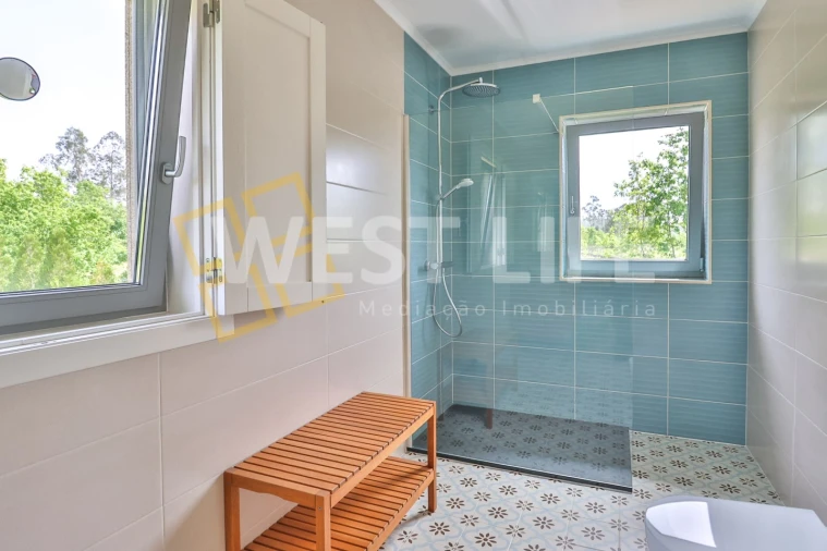 Moradia T5 para Venda em Santa Cruz da Trapa e São Cristóvão de Lafões Foto 44