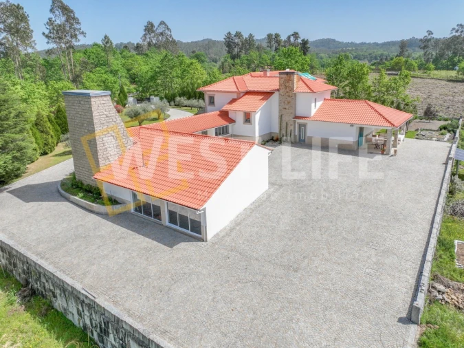 Moradia T5 para Venda em Santa Cruz da Trapa e São Cristóvão de Lafões Foto 51