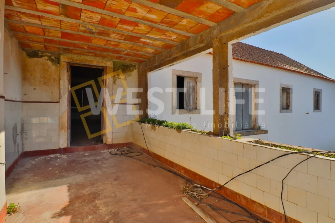 Moradia T10 para Venda em Vau Foto 14