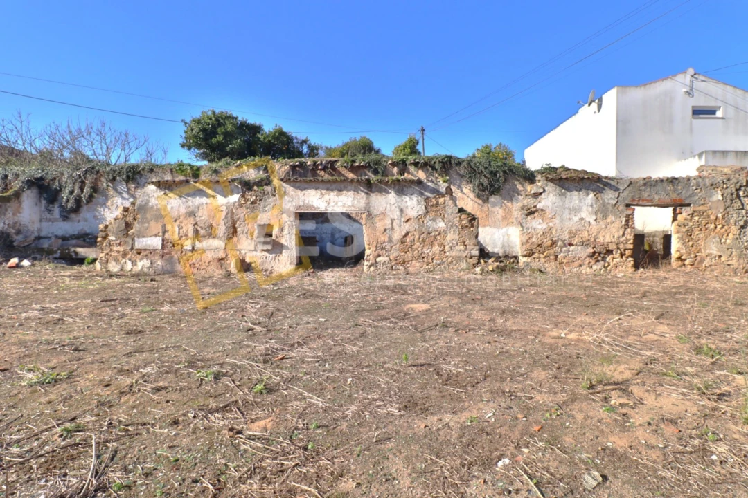 Moradia T10 para Venda em Vau Foto 18