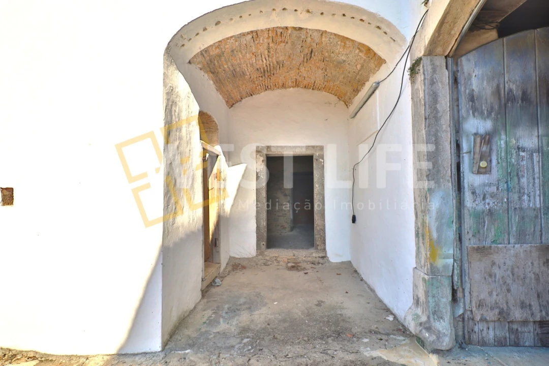 Moradia T10 para Venda em Vau Foto 19