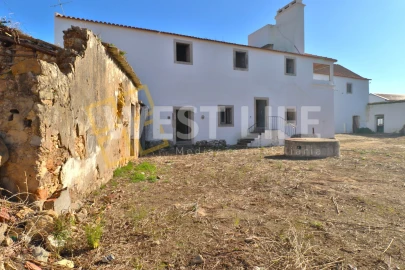 Moradia T10 para Venda em Vau