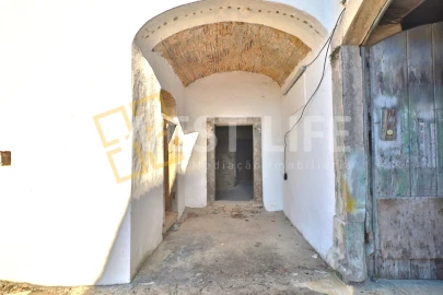 Moradia T10 para Venda em Vau