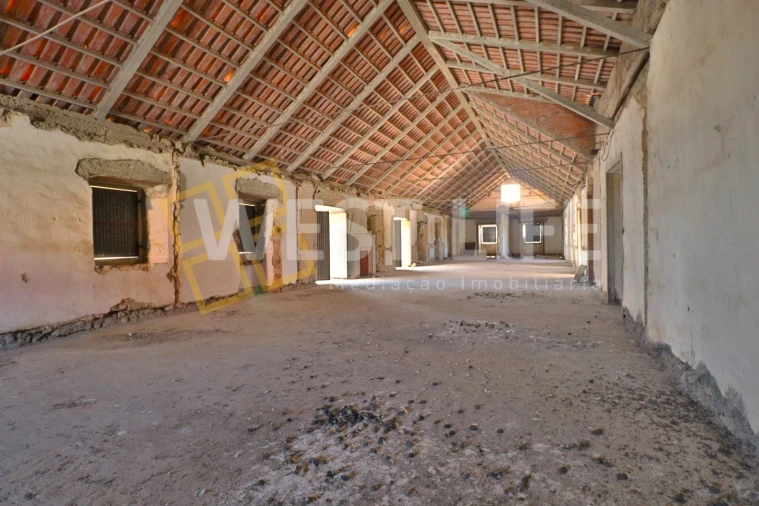 Moradia T10 para Venda em Vau Foto 7