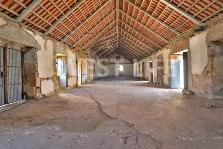 Moradia T10 para Venda em Vau Foto 8