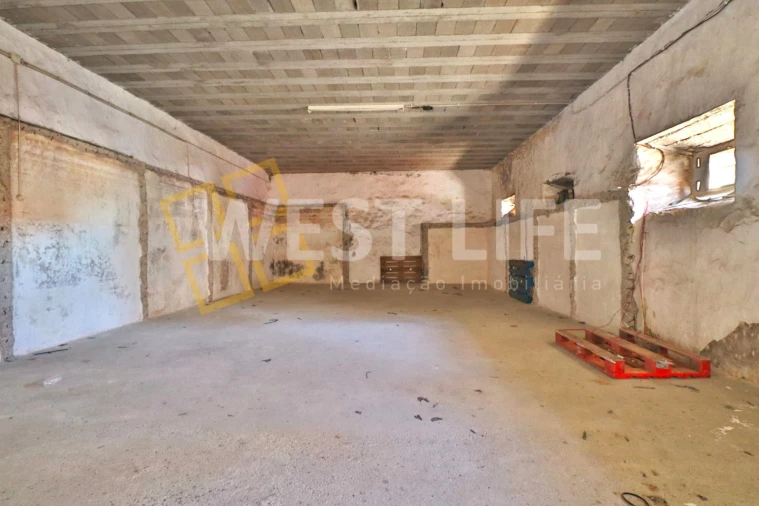 Moradia T10 para Venda em Vau Foto 10