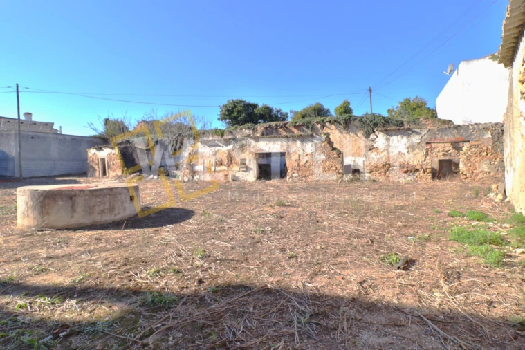 Moradia T10 para Venda em Vau Foto 16