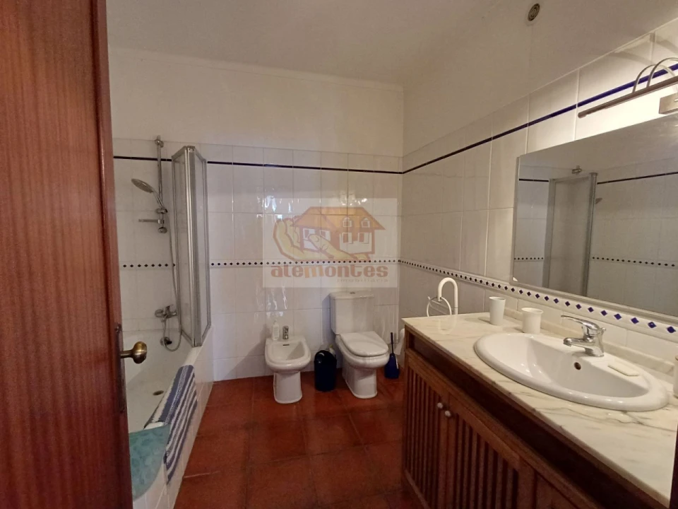 Moradia T5 para Venda em Carvalhal Foto 5