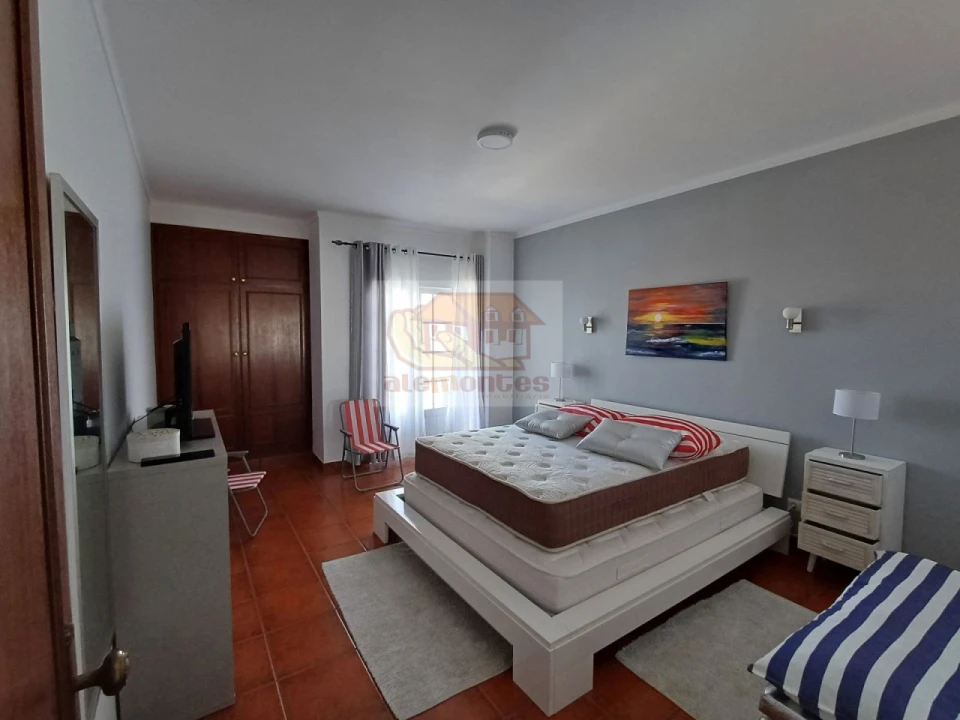 Moradia T5 para Venda em Carvalhal Foto 4