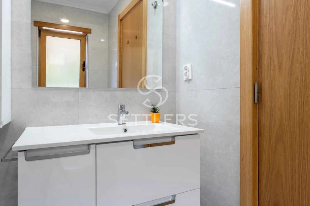 Apartamento T2 para Venda em Santa Maria e São Miguel, São Martinho, São Pedro Penaferrim Foto 22