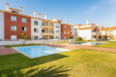 Apartamento T2 para Venda em Santa Maria e São Miguel, São Martinho, São Pedro Penaferrim