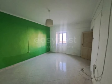 Moradia T2 para Venda em Santa Vitória e Mombeja