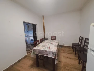 Moradia T2 para Venda em Santa Vitória e Mombeja