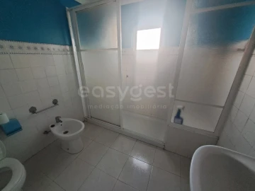 Moradia T2 para Venda em Santa Vitória e Mombeja