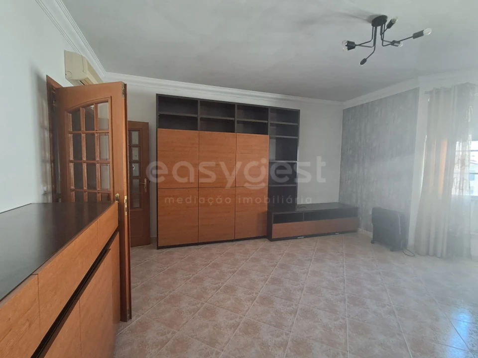 Apartamento T2 para Venda em São João Baptista e Santa Maria dos Olivais Foto 5