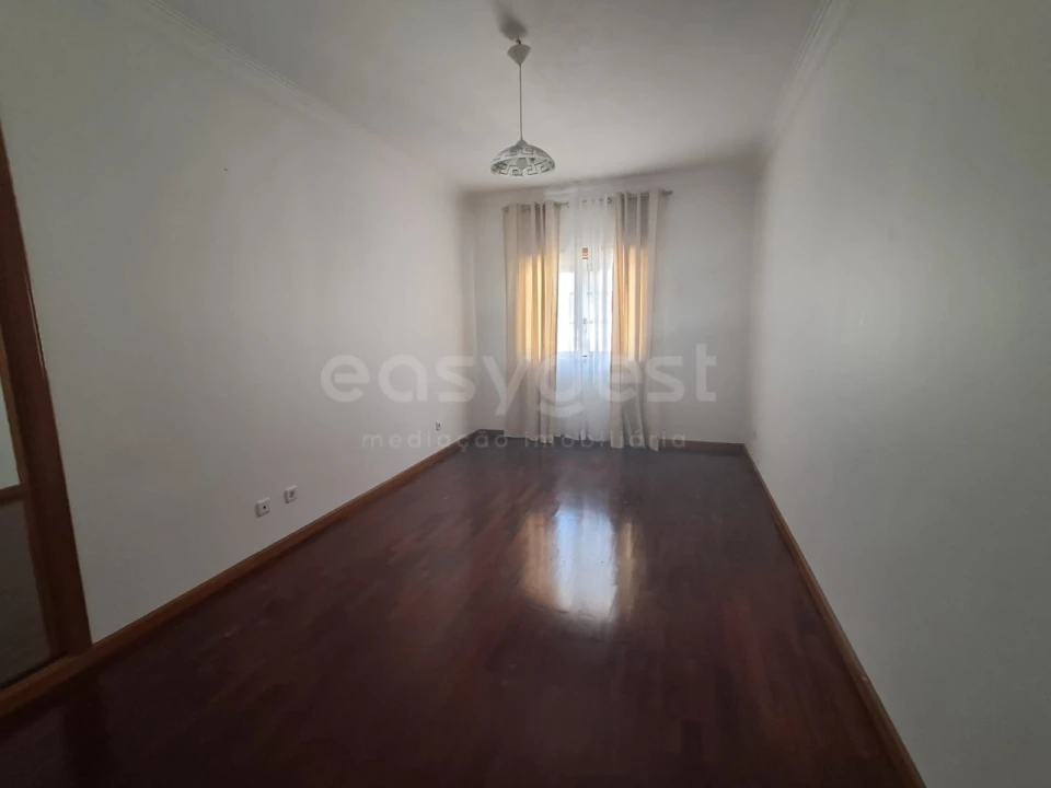 Apartamento T2 para Venda em São João Baptista e Santa Maria dos Olivais Foto 11