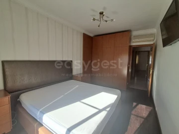 Apartamento T2 para Venda em São João Baptista e Santa Maria dos Olivais