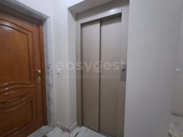 Apartamento T2 para Venda em São João Baptista e Santa Maria dos Olivais