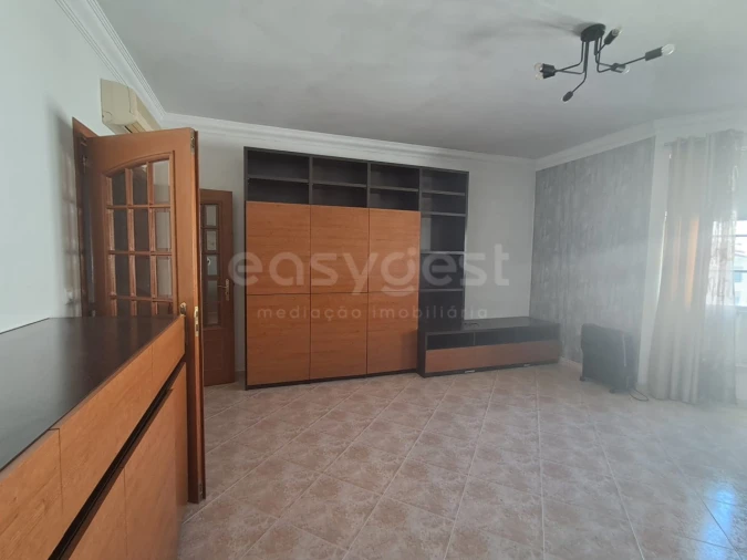 Apartamento T2 para Venda em São João Baptista e Santa Maria dos Olivais Foto 5
