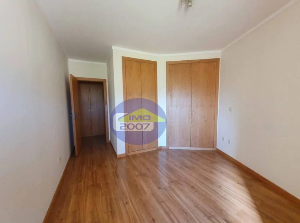 Apartamento T3 para Venda em Canelas Foto 9