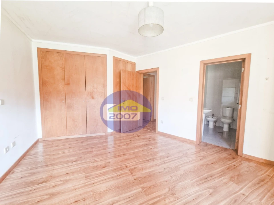Apartamento T3 para Venda em Canelas Foto 1