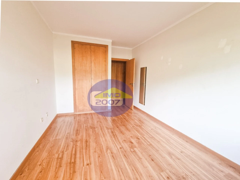 Apartamento T3 para Venda em Canelas Foto 7