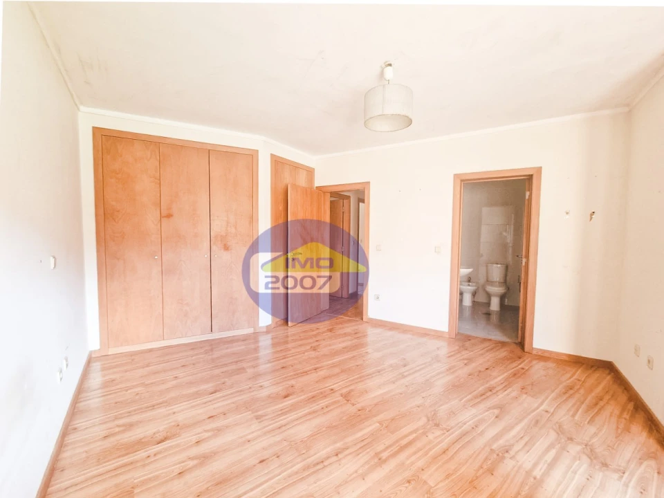 Apartamento T3 para Venda em Canelas Foto 12