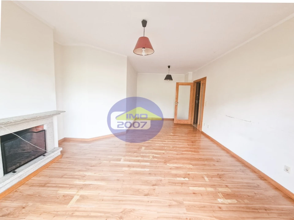 Apartamento T3 para Venda em Canelas Foto 17